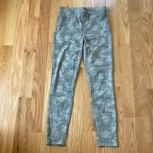 Spanx Jeanish Leggings, size M